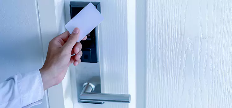 Why Choose Us for Your Keycard Lock Installation in Sainte-Catherine, QC?