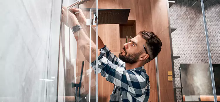 Replace Shower Doors with Frameless Sainte-Catherine
